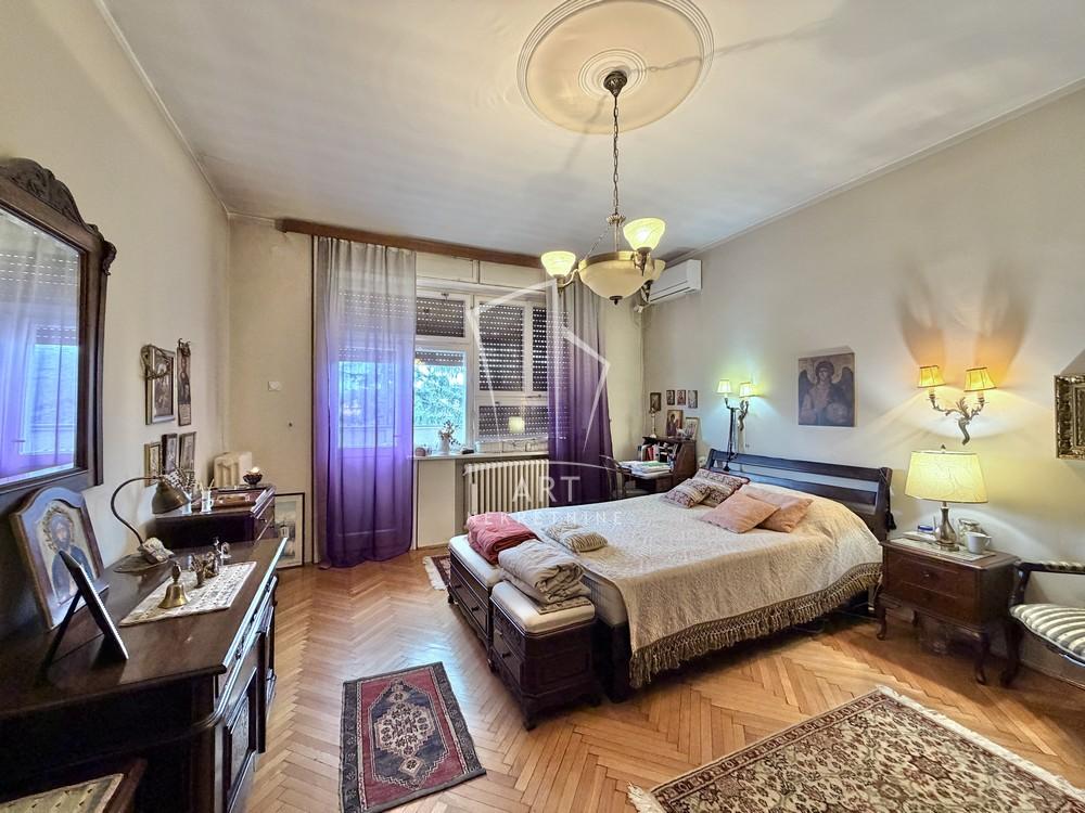 Stan na prodaju u Beogradu, Dedinje, 214m2, cena 1503000 evra