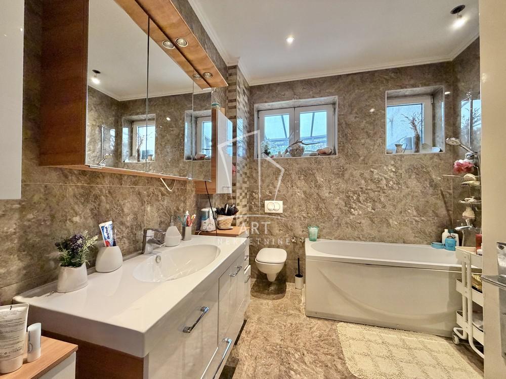 Stan na prodaju u Beogradu, Dedinje, 214m2, cena 1503000 evra