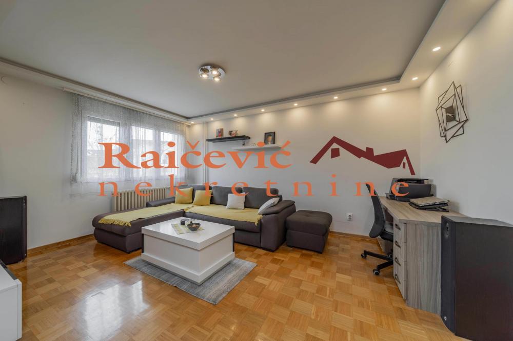 Stan na prodaju u Beogradu, Medaković 3, dvoiposoban, 72m2, cena 209000 evra