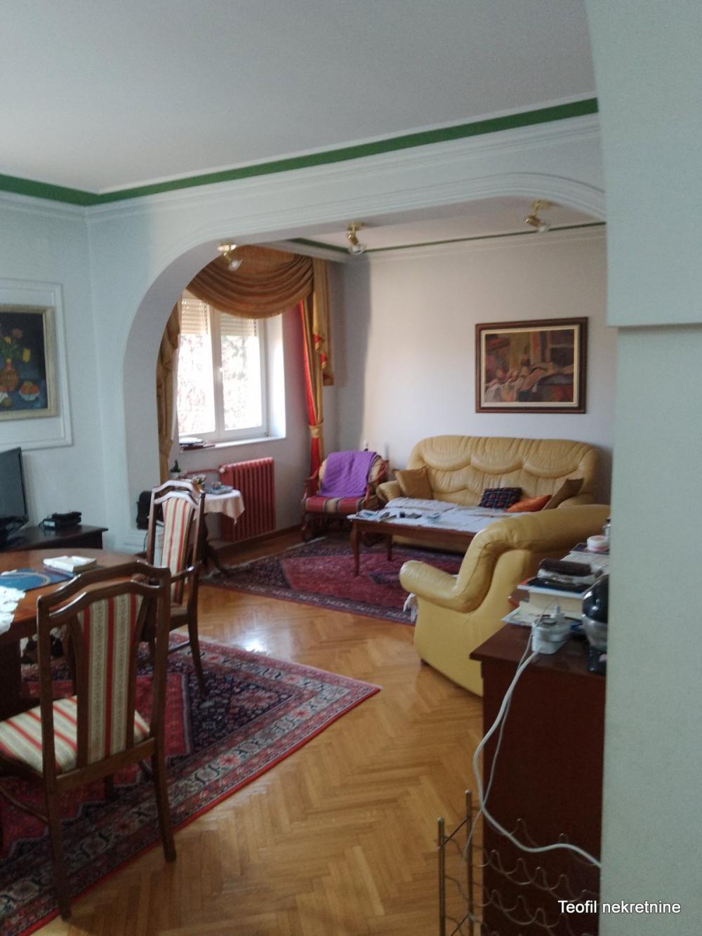 Stan na prodaju u Beogradu, Dedinje, trosoban, 89m2, cena 420000 evra