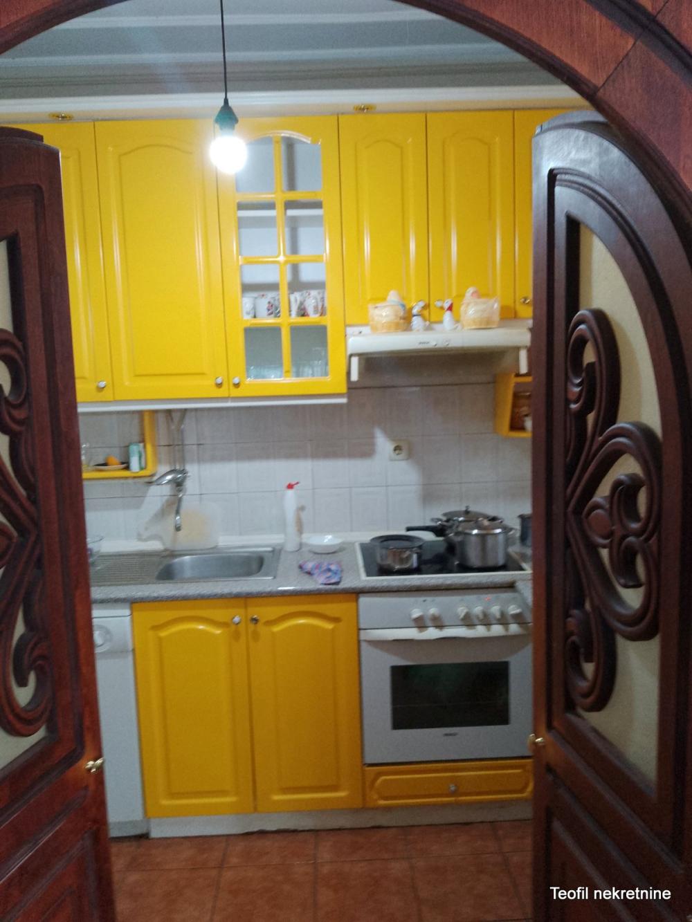 Stan na prodaju u Beogradu, Dedinje, trosoban, 89m2, cena 420000 evra