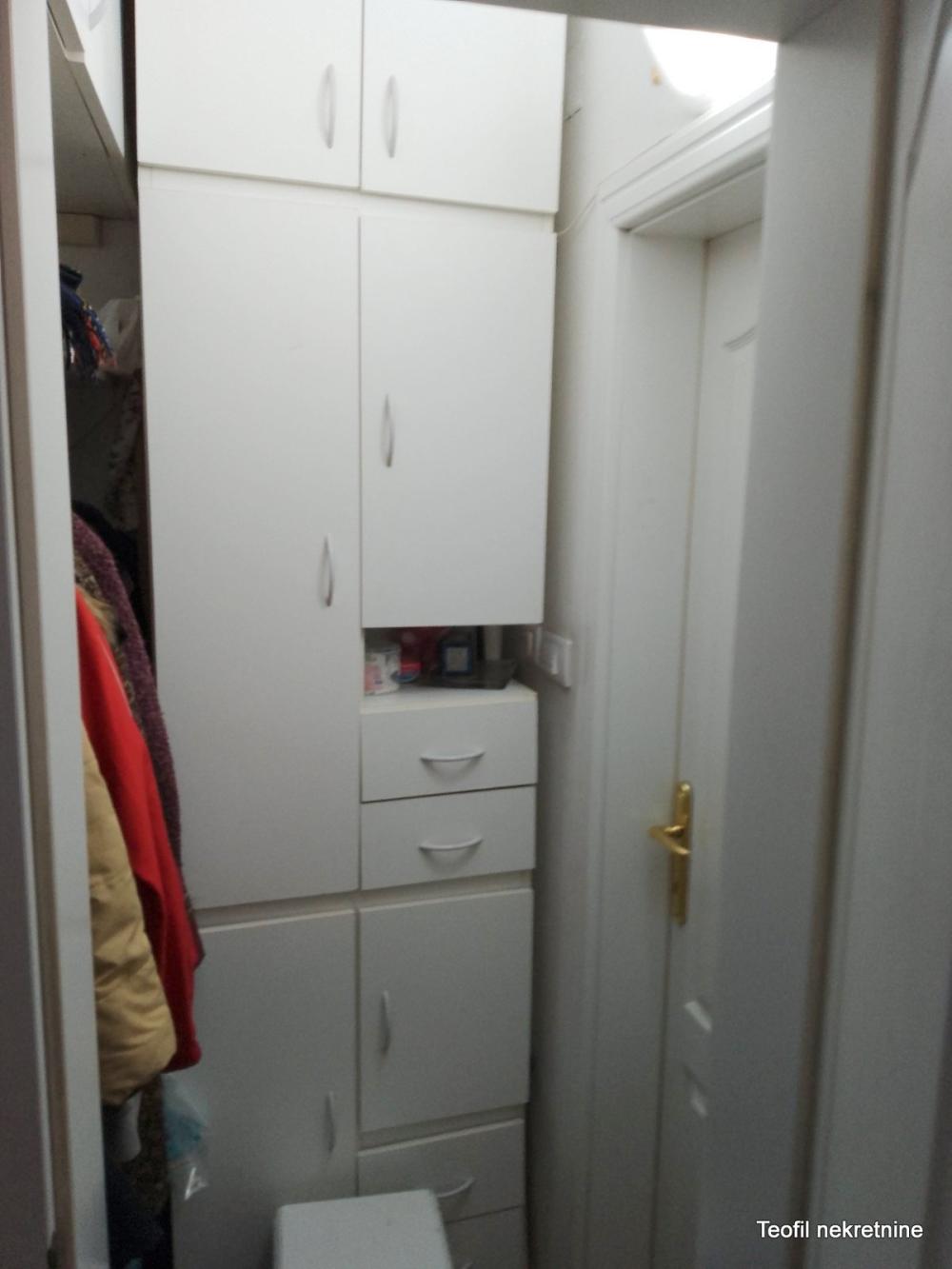 Stan na prodaju u Beogradu, Dedinje, trosoban, 89m2, cena 420000 evra