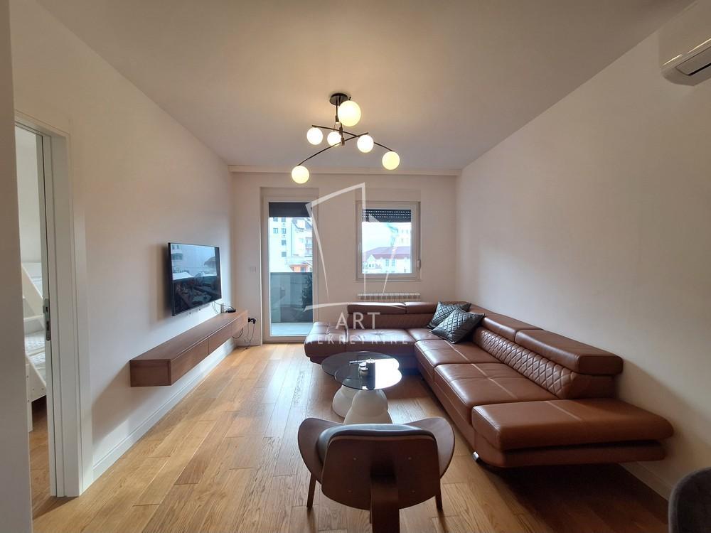 Stan na prodaju u Beogradu, Vračar, trosoban, 63m2, cena 290000 evra