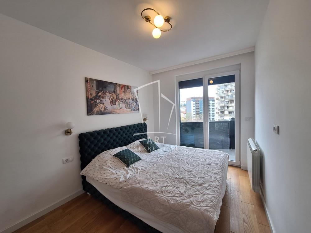 Stan na prodaju u Beogradu, Vračar, trosoban, 63m2, cena 290000 evra