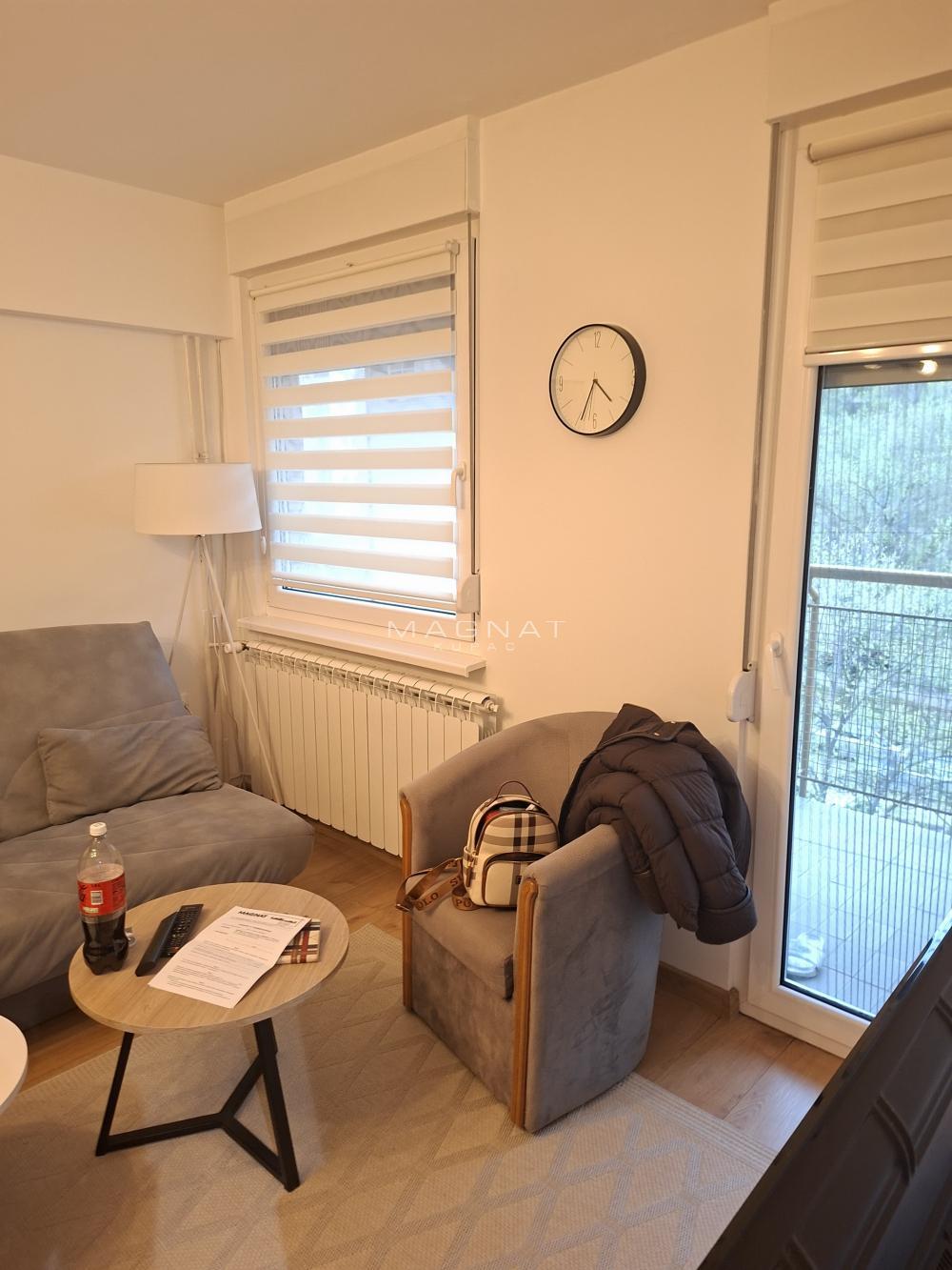 Stan na prodaju u Beogradu, Čukarica, jednoiposoban, 45m2, cena 180000 evra