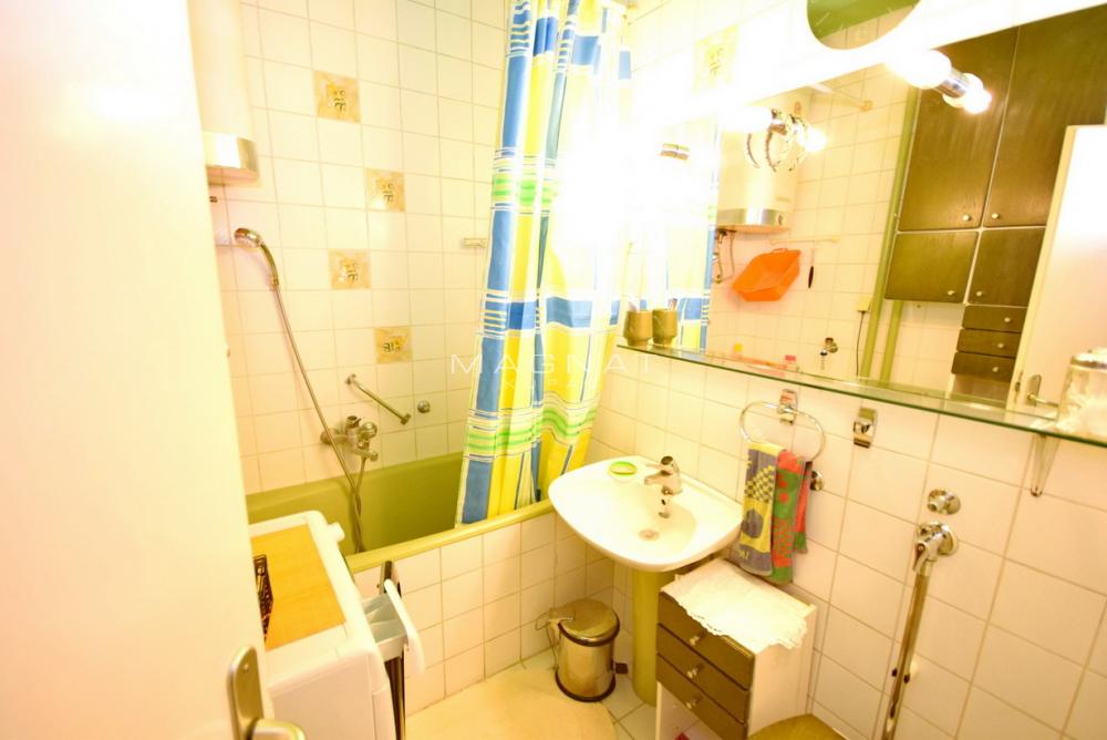 Stan na prodaju u Beogradu, Fontana, trosoban, 77m2, cena 255000 evra