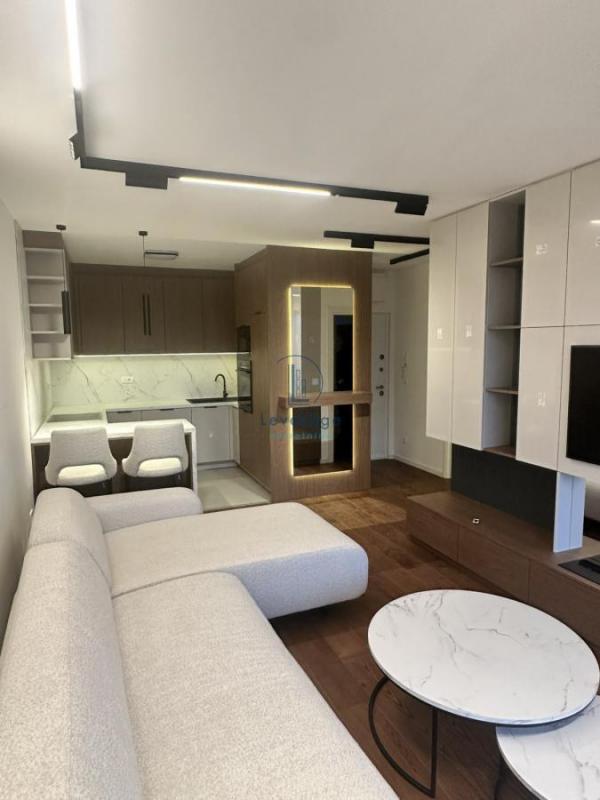 Stan na prodaju u Beogradu, Višnjička banja, dvosoban, 42m2, cena 182000 evra