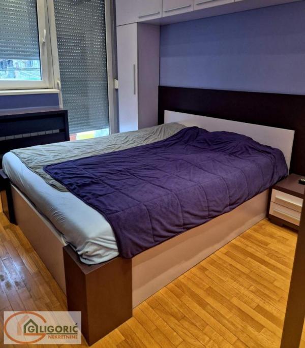 Stan na prodaju u Beogradu, Đeram pijaca, jednoiposoban, 53m2, cena 235000 evra