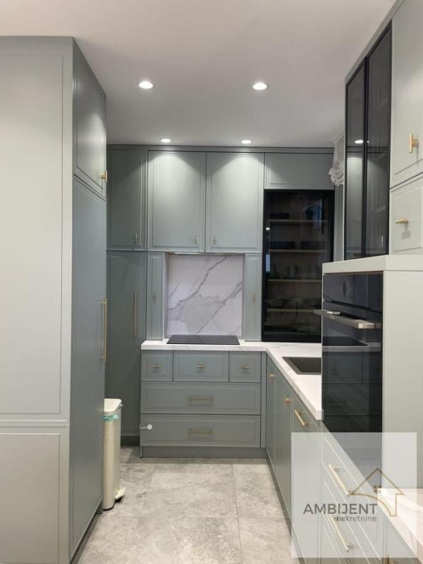 Stan na prodaju u Beogradu, Karaburma, dvoiposoban, 69m2, cena 250000 evra