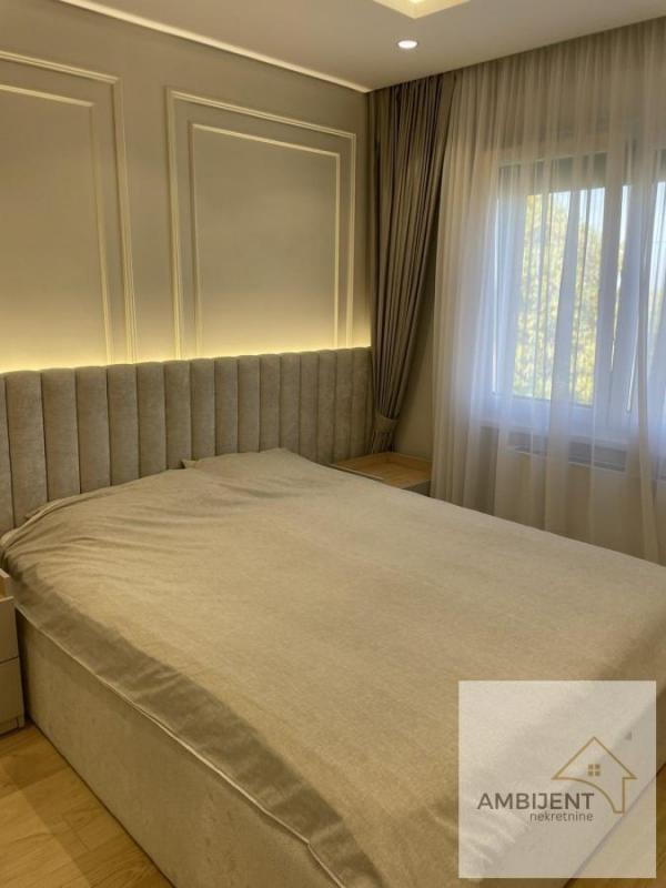 Stan na prodaju u Beogradu, Karaburma, dvoiposoban, 69m2, cena 250000 evra