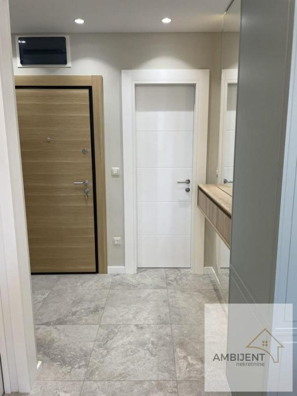 Stan na prodaju u Beogradu, Karaburma, dvoiposoban, 69m2, cena 250000 evra