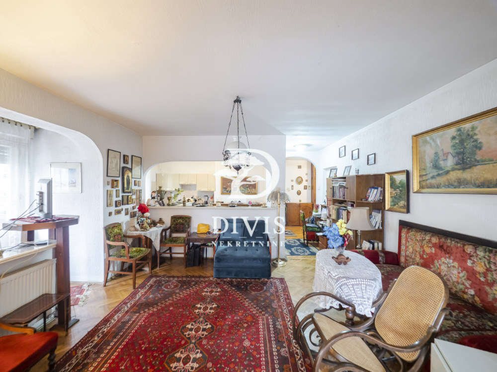 Stan na prodaju u Beogradu, Skadarlija, trosoban, cena 330000 evra