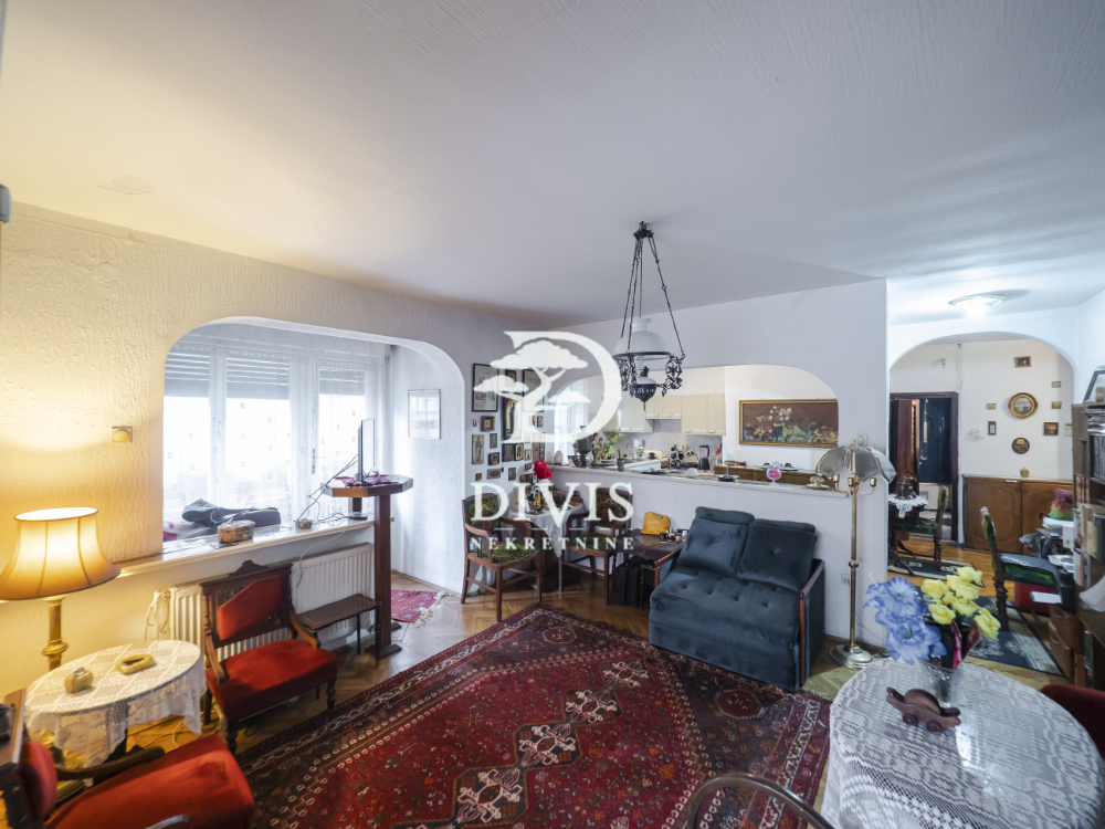 Stan na prodaju u Beogradu, Skadarlija, trosoban, cena 330000 evra