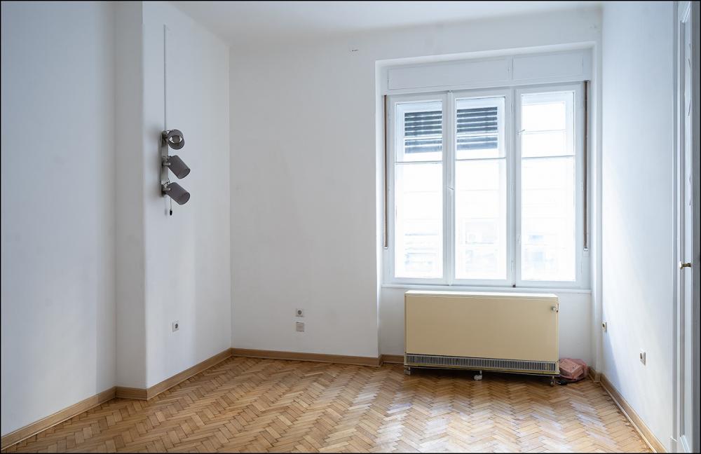 Stan na prodaju u Beogradu, Savski venac, trosoban, 60m2, cena 700 evra