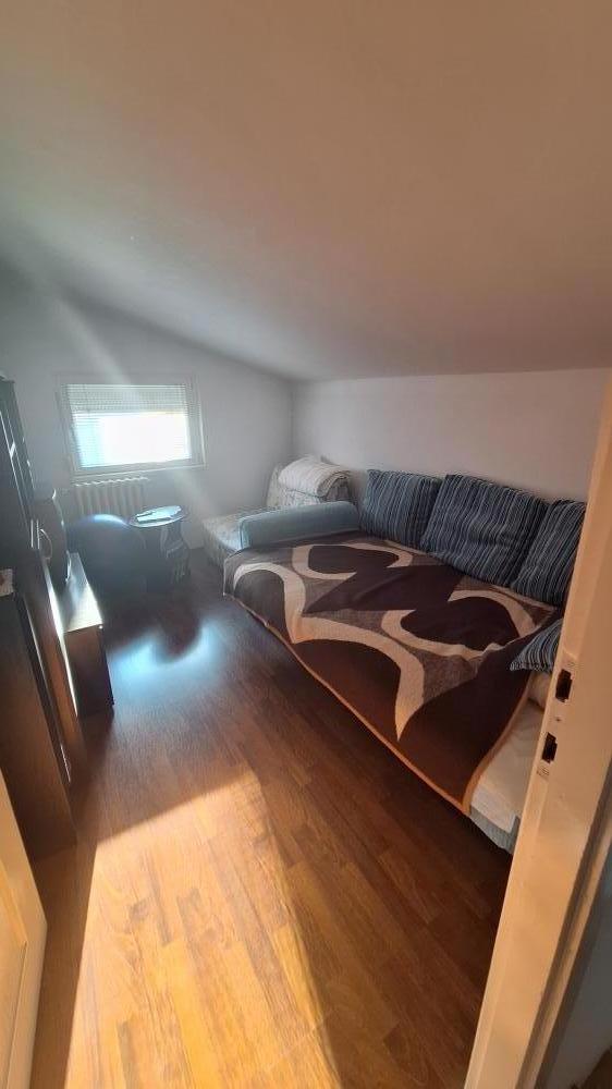 Stan na prodaju u Beogradu, Bežanijska kosa, cetvorosoban, 78m2, cena 210000 evra