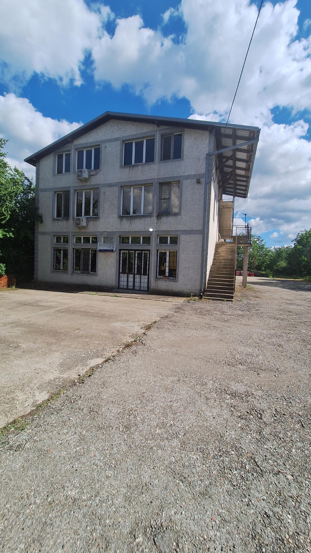 Stan na prodaju u Beogradu, Ledine,Surčin, 700m2, cena 900000 evra