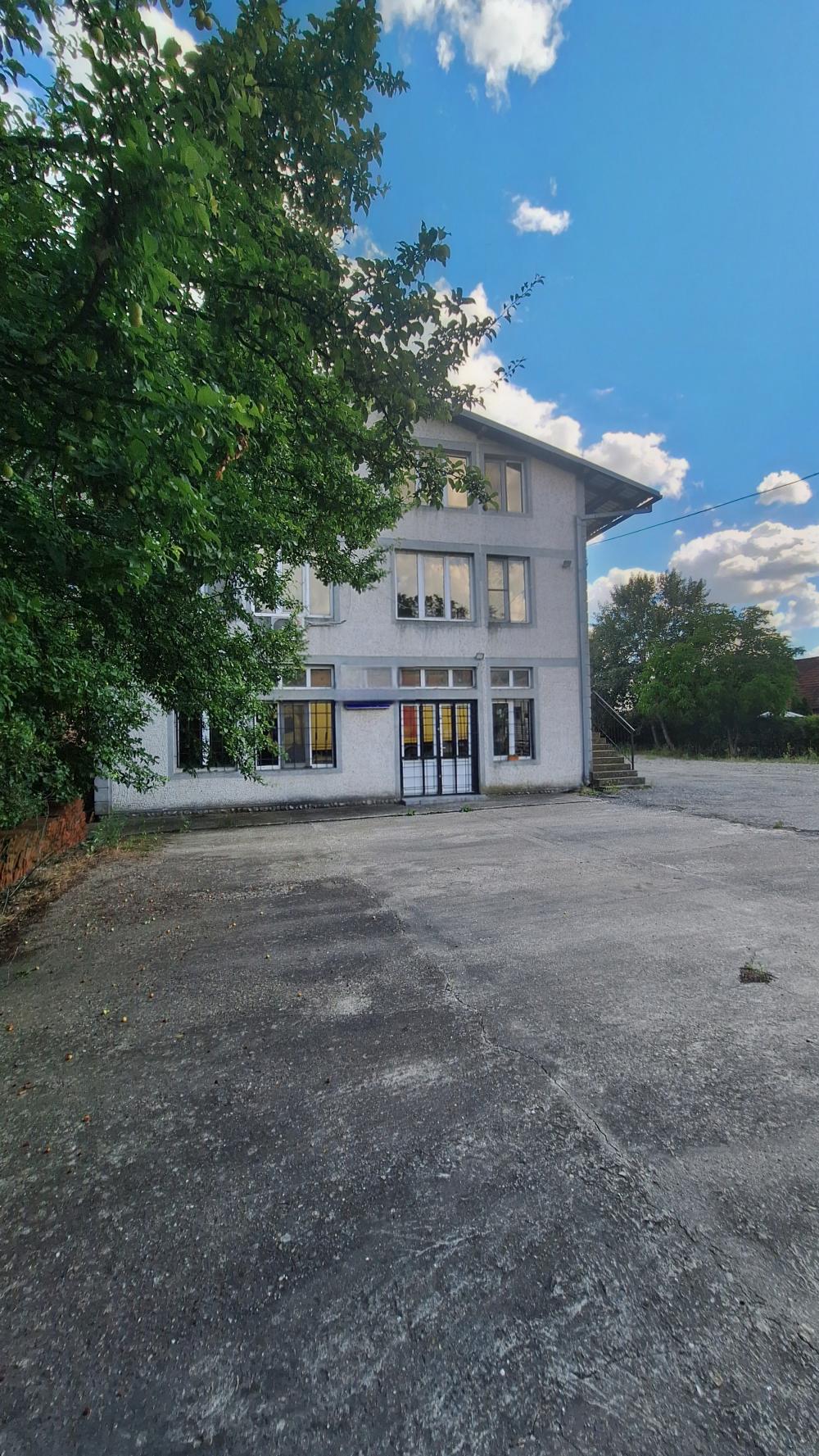 Stan na prodaju u Beogradu, Ledine,Surčin, 700m2, cena 900000 evra
