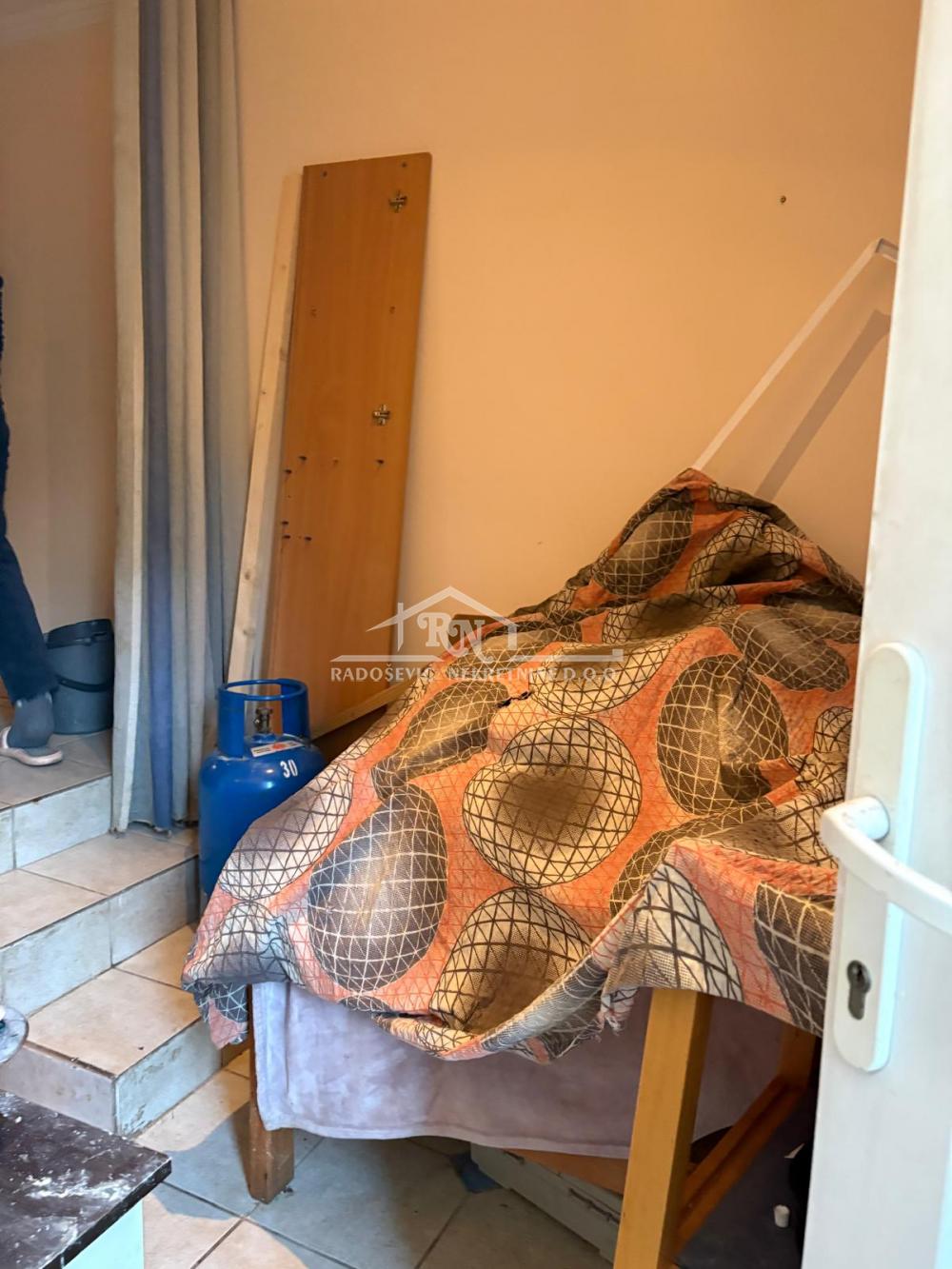 Stan na prodaju u Beogradu, Petlovo brdo, dvosoban, 62m2, cena 115000 evra