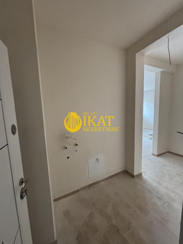 Stan na prodaju u Beogradu, Zemun, dvoiposoban, 62m2, cena 98800 evra