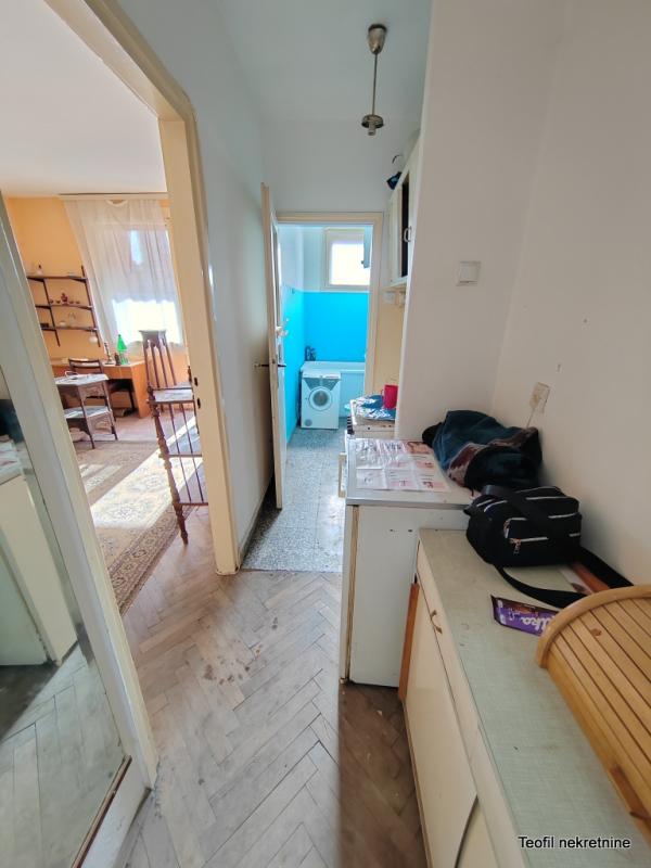 Stan na prodaju u Beogradu, Karaburma, jednosoban, 32m2, cena 83000 evra