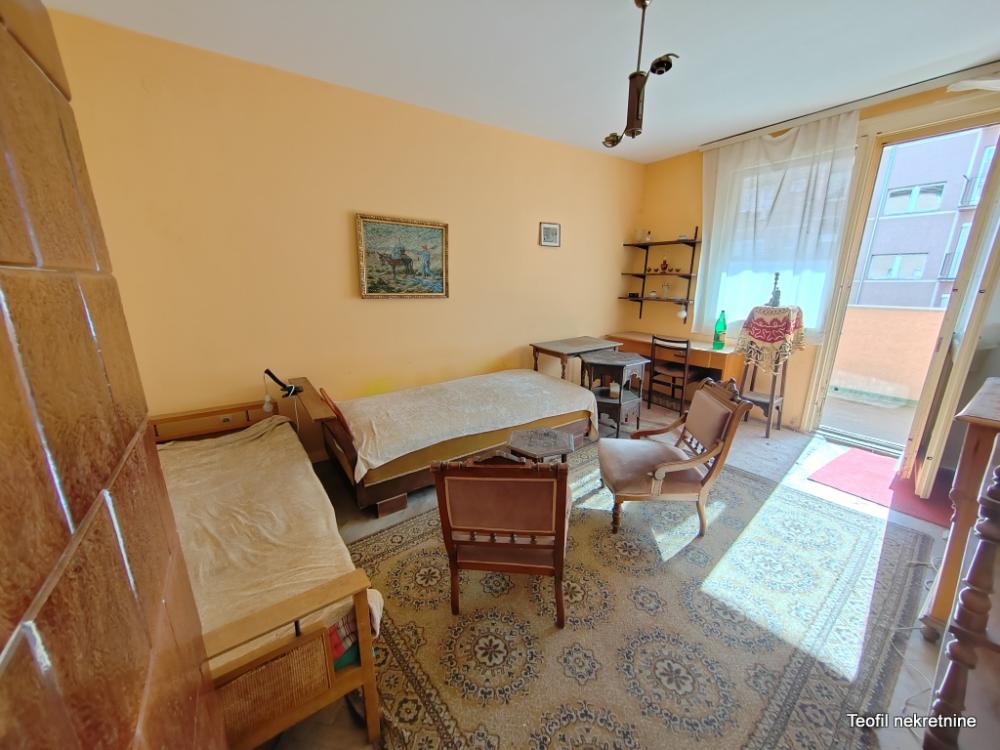 Stan na prodaju u Beogradu, Karaburma, jednosoban, 32m2, cena 83000 evra