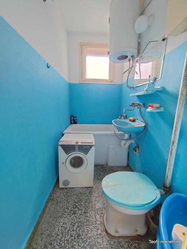 Stan na prodaju u Beogradu, Karaburma, jednosoban, 32m2, cena 83000 evra