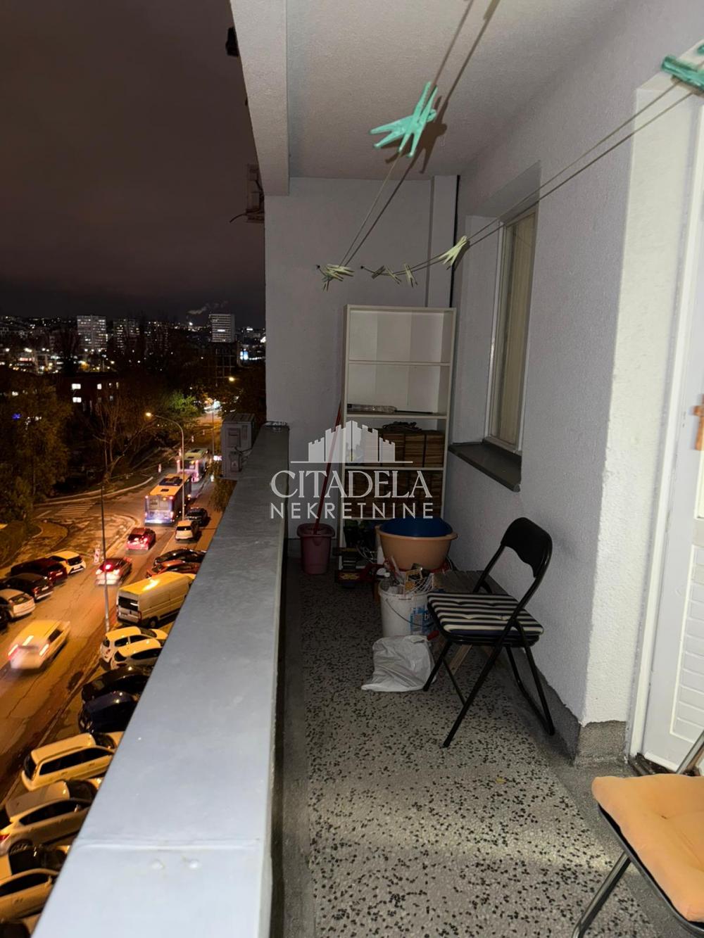 Stan na prodaju u Beogradu, Autokomanda, trosoban, 71m2, cena 270000 evra