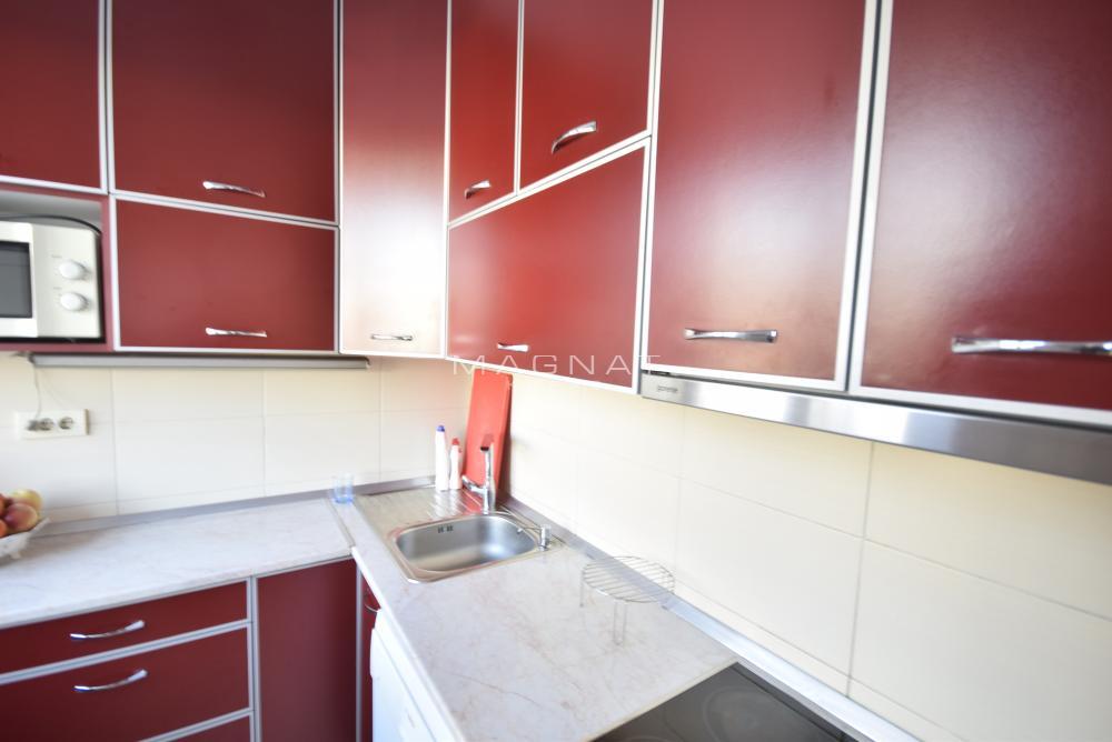 Stan na prodaju u Beogradu, Voždovac, trosoban, 58m2, cena 189900 evra