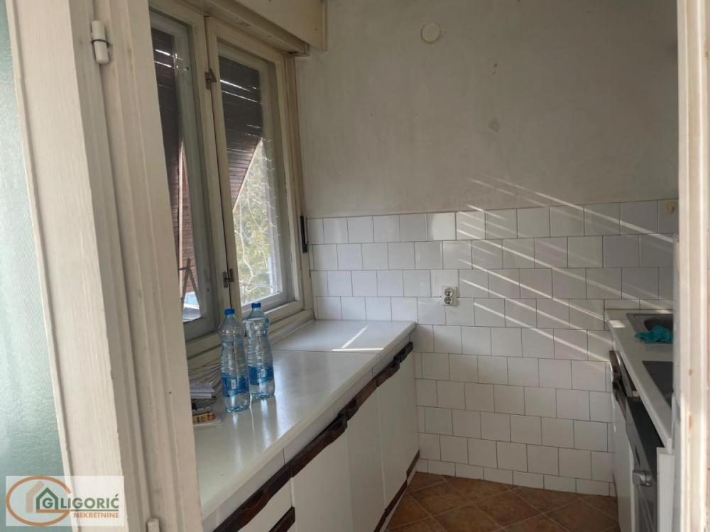 Stan na prodaju u Beogradu, Novi Beograd blok 45 (TC Enjub), trosoban, 94m2, cena 340000 evra