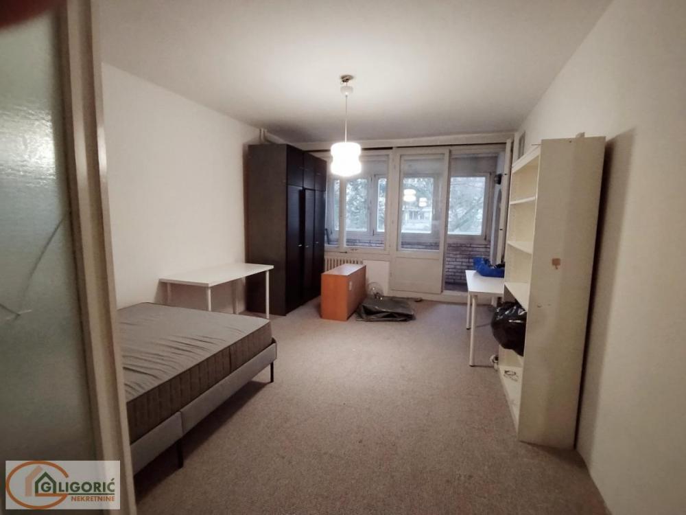 Stan na prodaju u Beogradu, Novi Beograd blok 45 (TC Enjub), trosoban, 94m2, cena 340000 evra