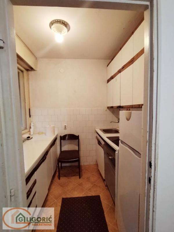 Stan na prodaju u Beogradu, Novi Beograd blok 45 (TC Enjub), trosoban, 94m2, cena 340000 evra