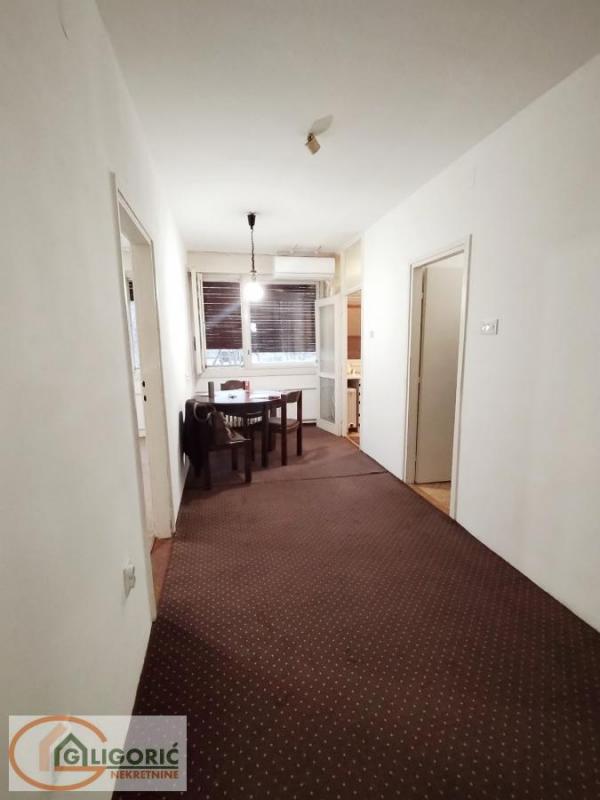 Stan na prodaju u Beogradu, Novi Beograd blok 45 (TC Enjub), trosoban, 94m2, cena 340000 evra