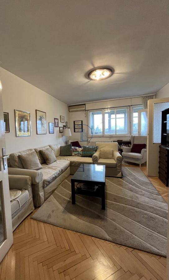 Stan na prodaju u Beogradu, Zemun Kej, dvoiposoban, 80m2, cena 279000 evra