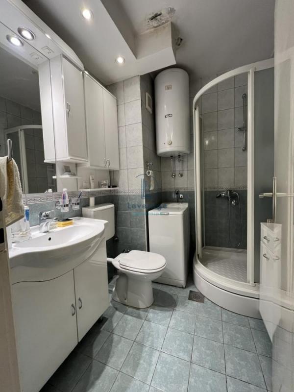 Stan na prodaju u Beogradu, Zemun Kej, dvoiposoban, 80m2, cena 279000 evra