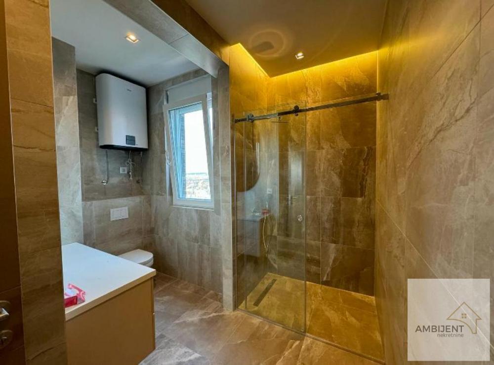 Stan na prodaju u Beogradu, Naselje Stepa Stepanović, 166m2, cena 499740 evra