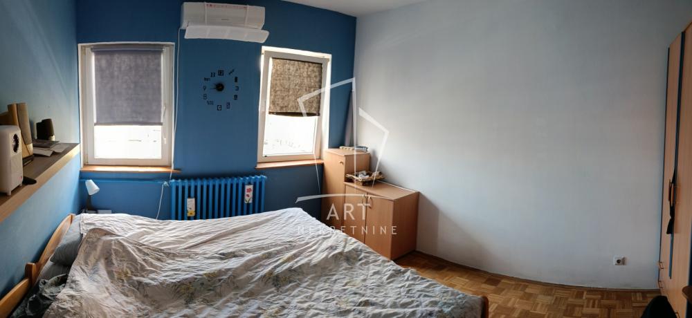 Stan na prodaju u Beogradu, Novi Beograd blok 45 (TC Enjub), dvoiposoban, 69m2, cena 280000 evra