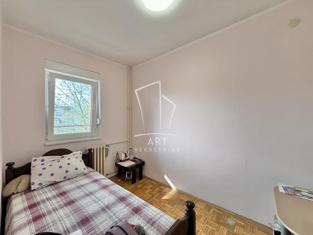 Stan na prodaju u Beogradu, Mirijevo, dvoiposoban, 71m2, cena 205000 evra