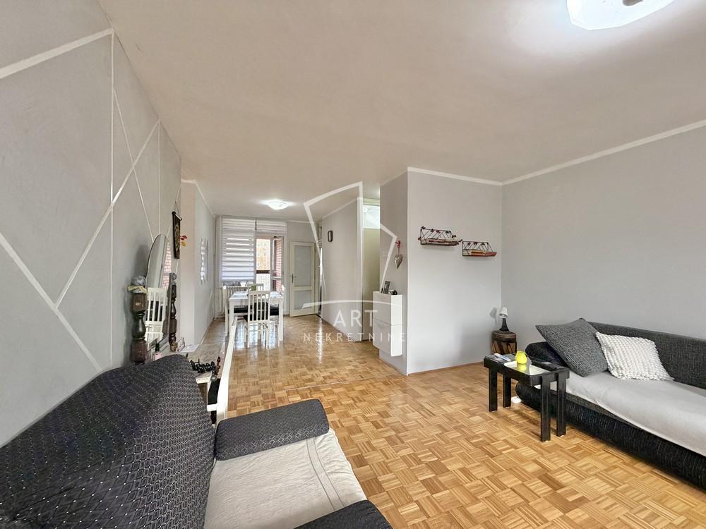 Stan na prodaju u Beogradu, Mirijevo, dvoiposoban, 71m2, cena 205000 evra