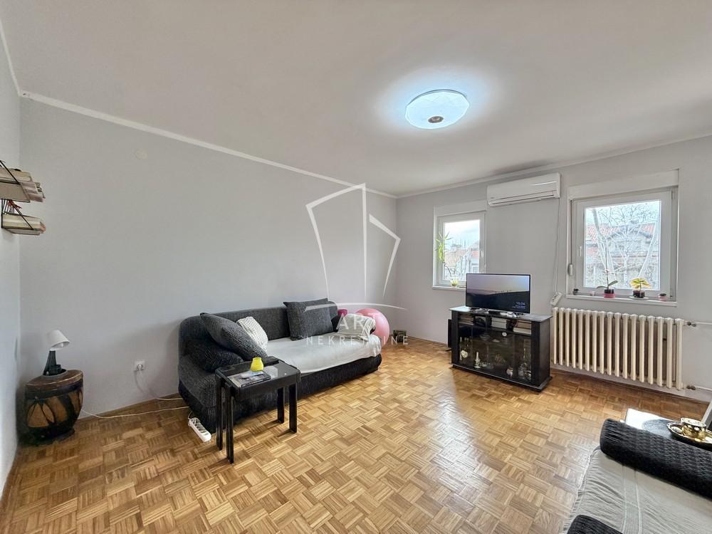 Stan na prodaju u Beogradu, Mirijevo, dvoiposoban, 71m2, cena 205000 evra