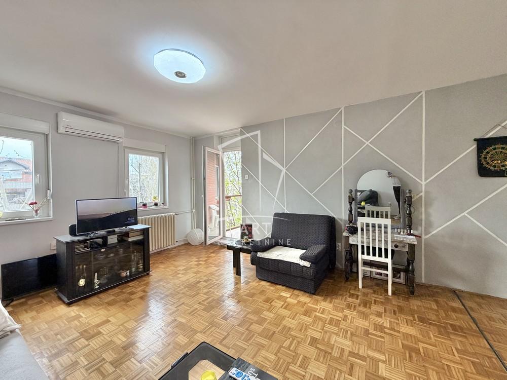 Stan na prodaju u Beogradu, Mirijevo, dvoiposoban, 71m2, cena 205000 evra