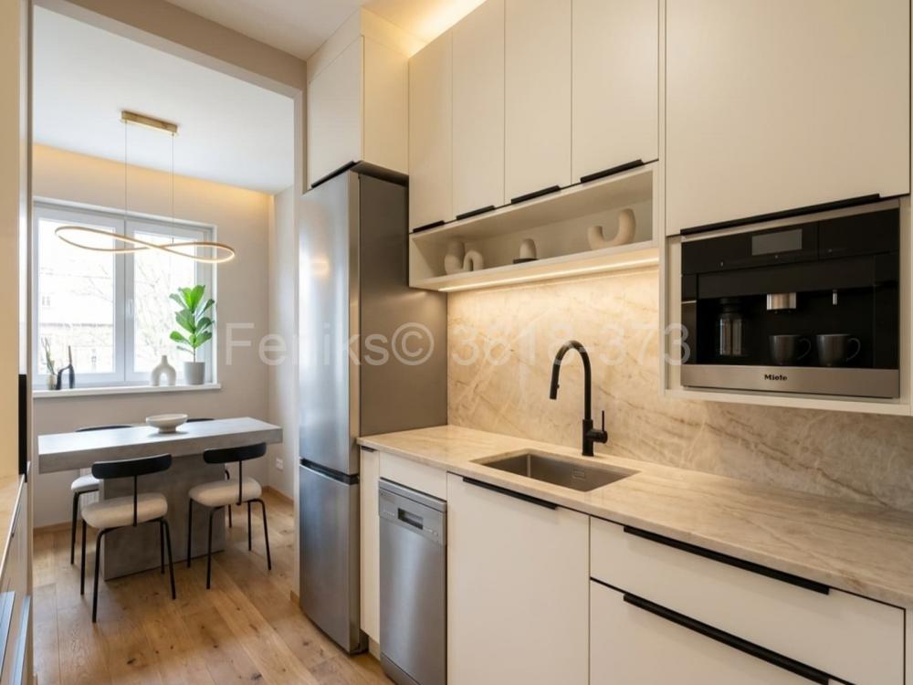 Stan na prodaju u Beogradu, Crveni Krst, troiposoban, 90m2, cena 349000 evra