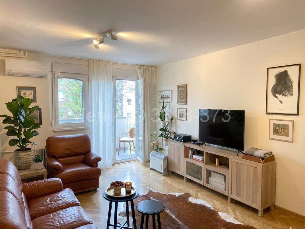 Stan na prodaju u Beogradu, Crveni Krst, troiposoban, 90m2, cena 349000 evra