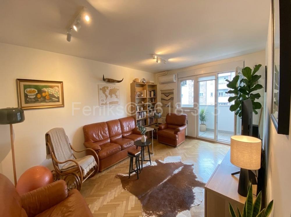 Stan na prodaju u Beogradu, Crveni Krst, troiposoban, 90m2, cena 349000 evra