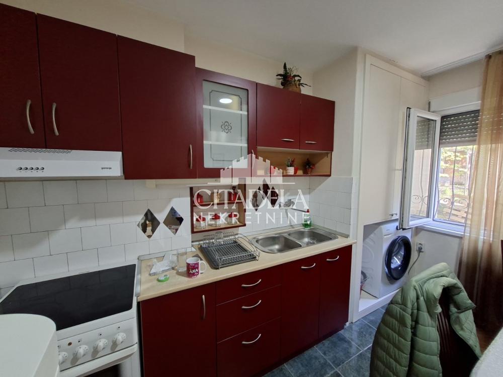 Stan na prodaju u Beogradu, Banovo brdo, dvosoban, 53m2, cena 185000 evra