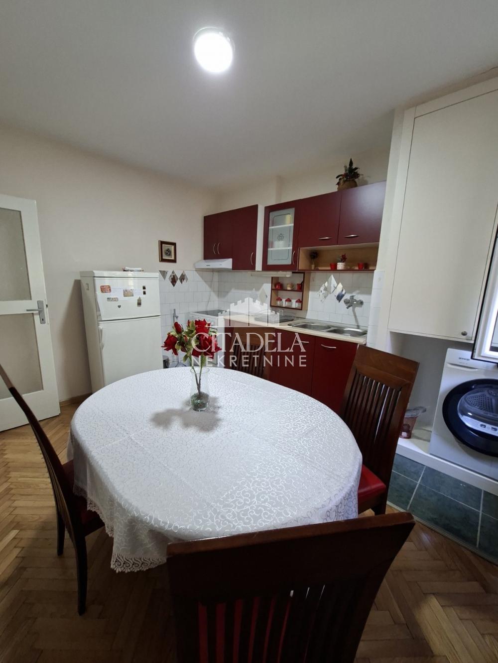 Stan na prodaju u Beogradu, Banovo brdo, dvosoban, 53m2, cena 185000 evra