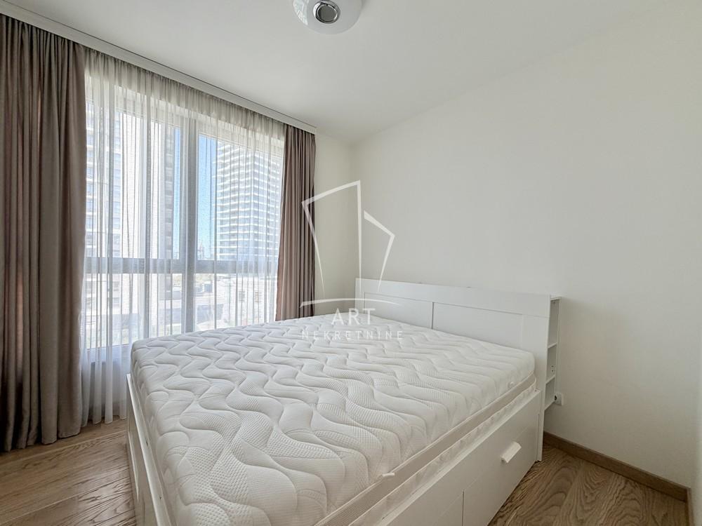 Stan na prodaju u Beogradu, Beograd na vodi, trosoban, 81m2, cena 382000 evra