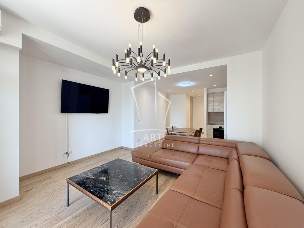 Stan na prodaju u Beogradu, Beograd na vodi, trosoban, 81m2, cena 382000 evra