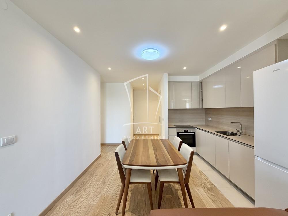 Stan na prodaju u Beogradu, Beograd na vodi, trosoban, 81m2, cena 382000 evra