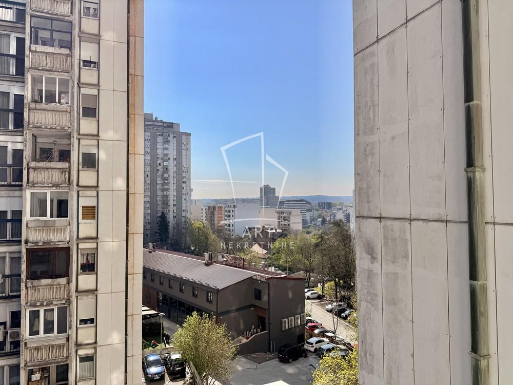 Stan na prodaju u Beogradu, Crveni Krst, jednosoban, 41m2, cena 175000 evra