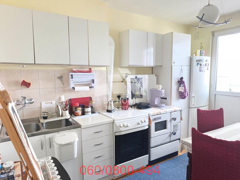 Stan na prodaju u Beogradu, Karaburma, dvosoban, 64m2, cena 160000 evra